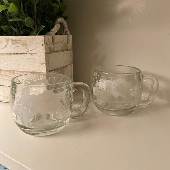 Set of 2 Vintage Nestle Nescafe World Map Globe Etched Glasses Mug Coffee Cups - Picture 1 of 16